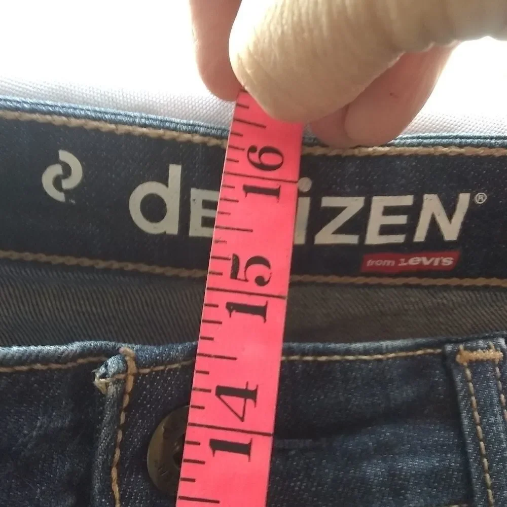 Levi's skirt